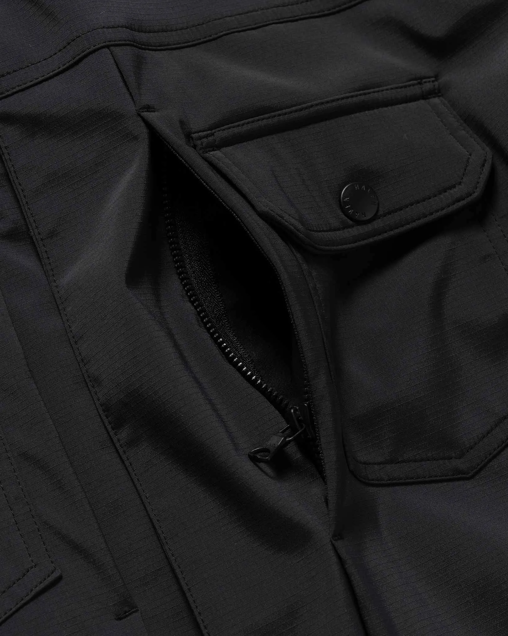 Station Insulated Jacket - GORE-TEX Windstopper® 3L Nylon Ripstop / Primaloft® Black